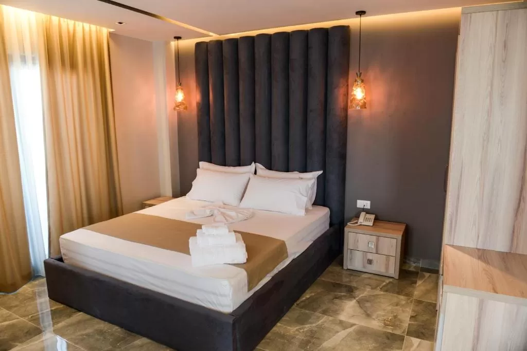 Brilliant Hotel Deluxe Suite 3.jpg